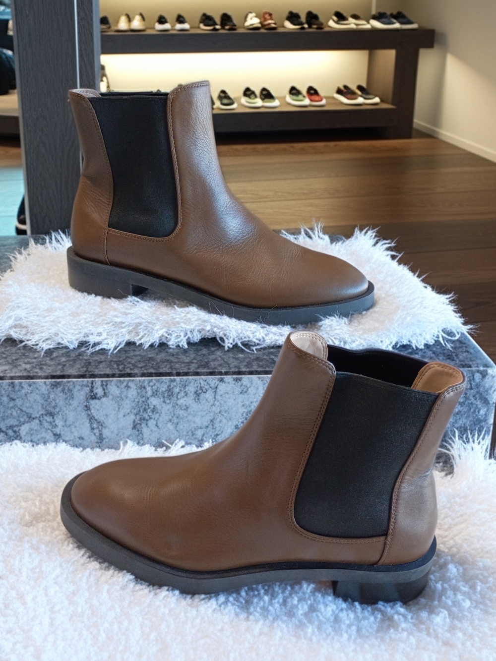 New Stuart Weitzman Brown Smooth Leather Chelsea Ankle Boots Size 9
